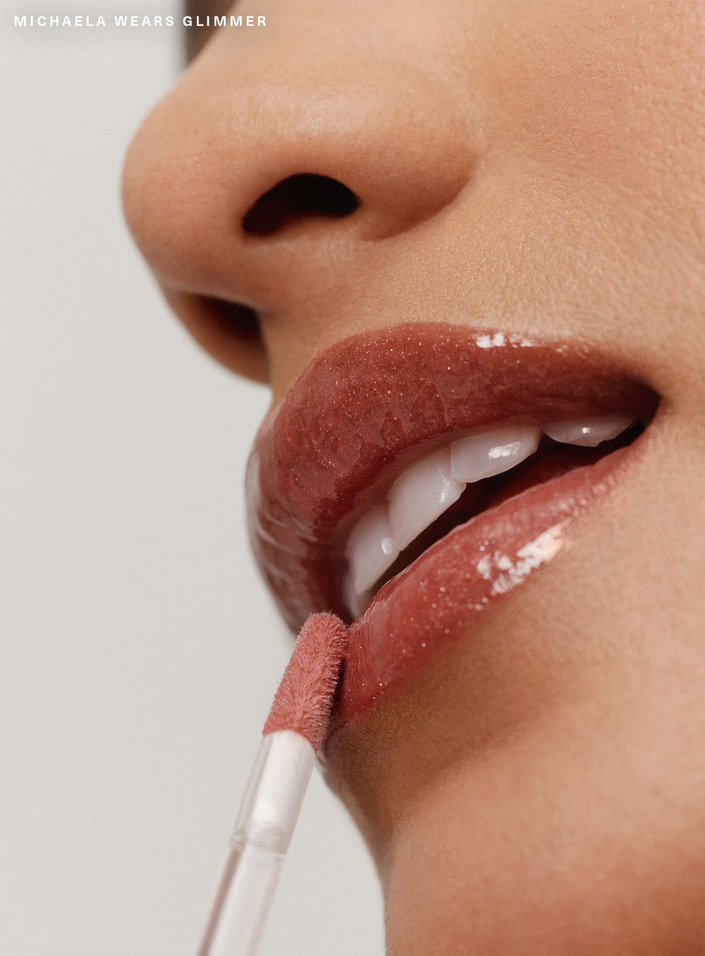 Positive Light Luminizing Lip Gloss